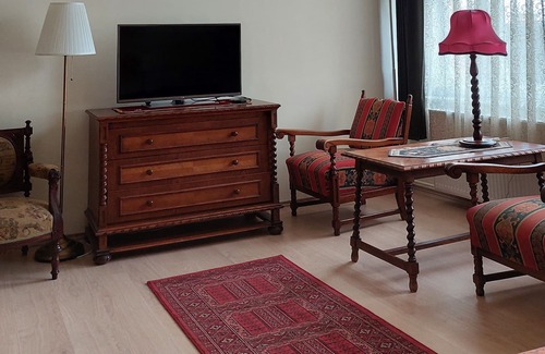 Erzsebetvaros Apartment | Spacious 3 BDR apartment in the city center, 110 sqm, A/C, elevator, balcony