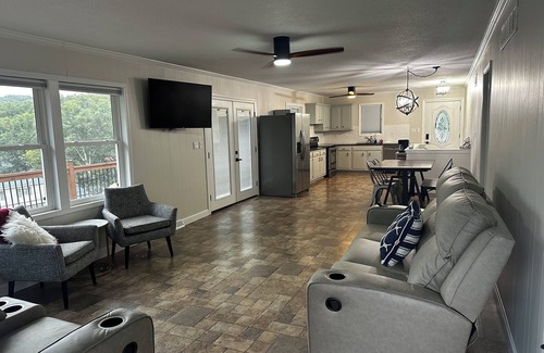 Roach House | Spacious 3 bed - 3bath lake view and access home close to Ball Parks National.