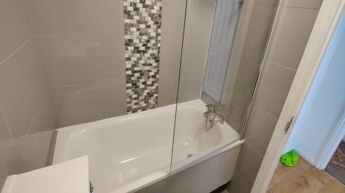 Spitalfields Apartment | Spacious 3 Bed Flat near Liverpool street, Spitalfields