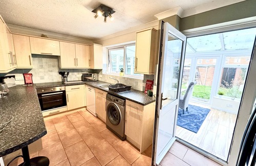 Kidlington House | Spacious 3 bed house, close to city centre