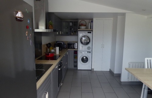 Erdeven House | Spacious 3-Bed House with Pool, Garden, WiFi, Near Beaches & Shops in Erdeven