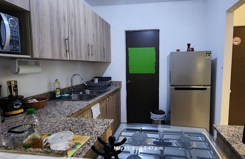 Coatepeque House | Spacious 3-bedroom bungalow with AC Entire house , WiFi in San Juan Opico.
