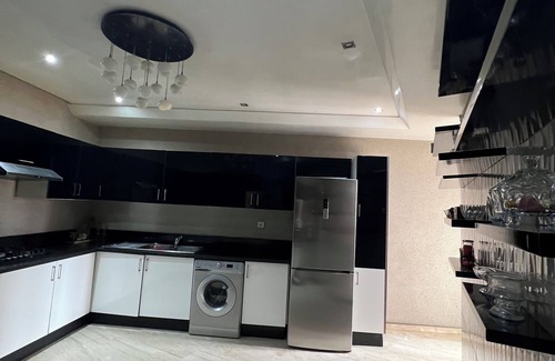 SOUR JDID Apartment | Spacious 3-bedroom apartment in fabulous Casablanca with AC
