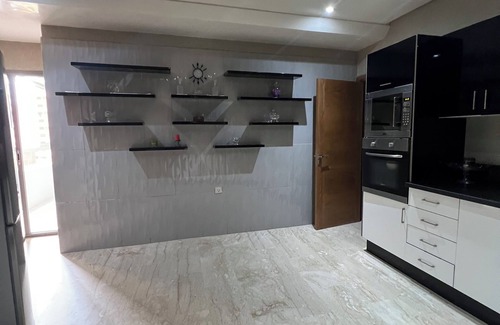 SOUR JDID Apartment | Spacious 3-bedroom apartment in fabulous Casablanca with AC