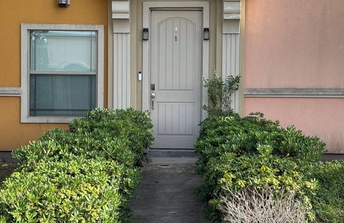 Edinburg Apartment | Spacious 3-bedroom apartment in delightful North McAllen with WiFi, and pool!