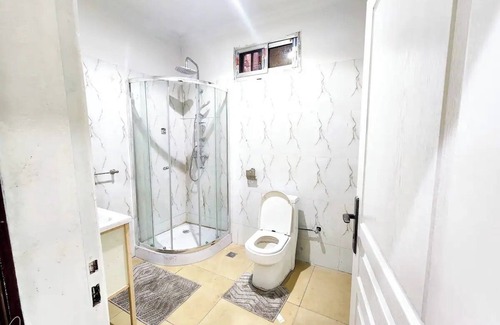 Limete Apartment | Spacious 3-bedroom apartment in superb Limete, Kinshasa with WiFi, AC