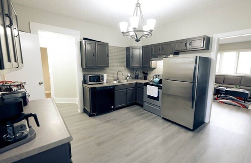 Terre Haute House | *Spacious 3-Bedroom~Deck*Firepit*Grill~12-Points