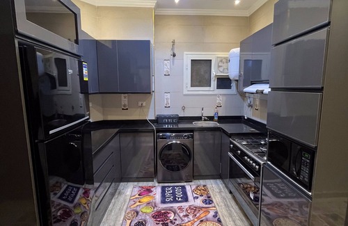 New Cairo Apartment | "Spacious 3-BR Apt Near AUC, SODIC & Key New Cairo Attractions"