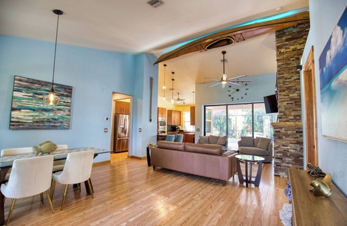 Laurel House | Spacious 3 Br Home w/Pool- 1 mile walk to beach