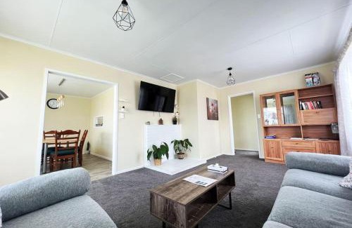 Kawaha Point House | Spacious 3 BR near skyline-5 min walk