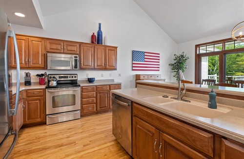 Fish Creek Condo | Spacious 3-Story Updated Fish Creek Condo – Walk to Downtown, Decks & Views