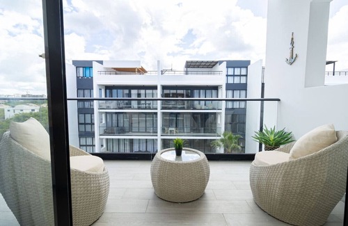 Los Melones Apartment | Spacious 3BD Penthouse Private Rooftop Sea Breeze
