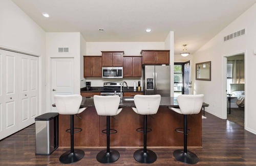 Berwick House | Spacious 3BR/2BA Getaway in Des Moines