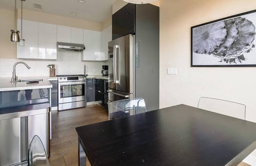 Barron Park House | Spacious 3BR Apartment Near Caltrain & Stanford