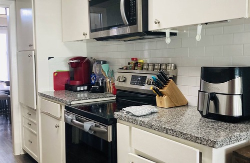 Texas City House | Spacious 3BR Brick Home, Sleeps 9❤️Free Parking❤️No Pet Fee❤️No Extra Guest Fee🏖️