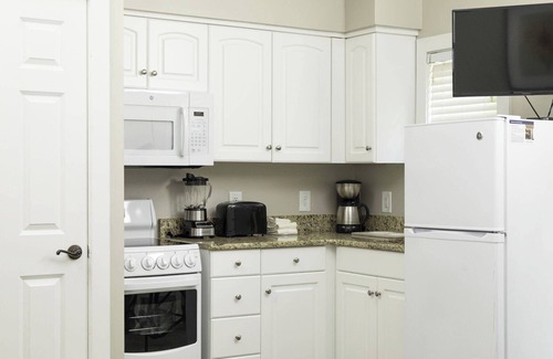 Lackey Condo | Spacious 3BR Cottage - Family Friendly Resort - Close to Theme Parks