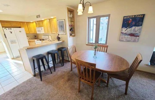 Fraser House | Spacious 3BR Fraser Townhome - Close to WP Resort