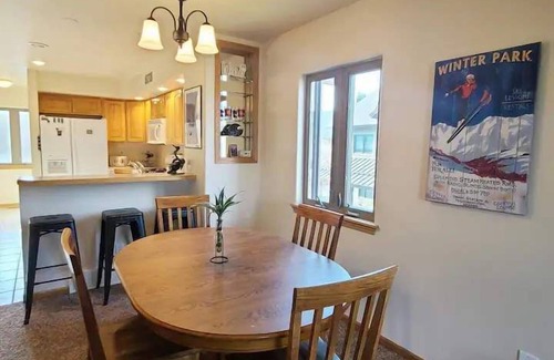 Fraser House | Spacious 3BR Fraser Townhome - Close to WP Resort