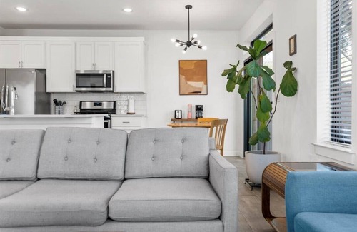 Windsor Park House | Spacious 3BR Gem in Sought-After Austin Locale!