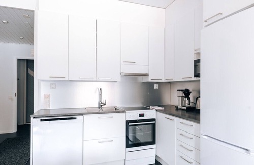 Sirkka Apartment | Spacious 3BR Holiday Apt with Sauna & Parking
