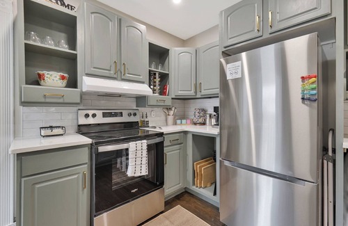 Wichita House | Spacious 3BR Home - Backyard Oasis - College Hill