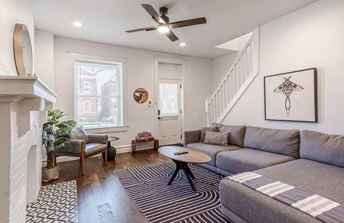 Downtown St. Louis Apartment | Spacious 3BR Home | Games + Yard | Near Downtown