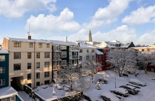 Downtown Apartment | Spacious 3BR Location free park