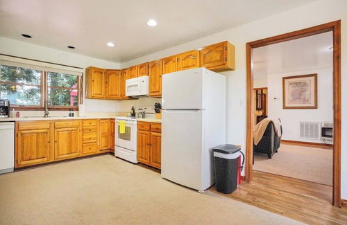 Locustville House | Spacious 3BR w/Dock on Working Farm w/Pool Table