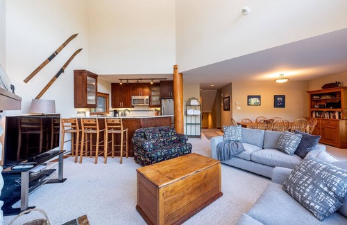 Blackcomb House | Spacious 3BR | Walk to Village + Lost Lake | Quiet Location | Spacious | Managed By Aloha Whistler