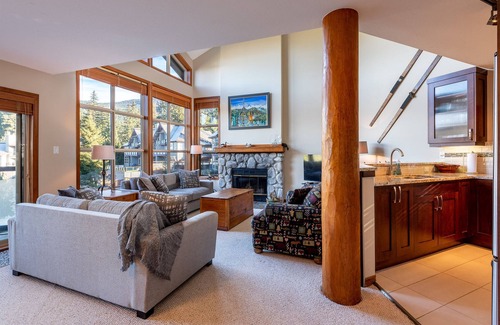 Blackcomb House | Spacious 3BR | Walk to Village + Lost Lake | Quiet Location | Spacious | Managed By Aloha Whistler