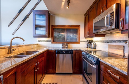 Blackcomb House | Spacious 3BR | Walk to Village + Lost Lake | Quiet Location | Spacious | Managed By Aloha Whistler
