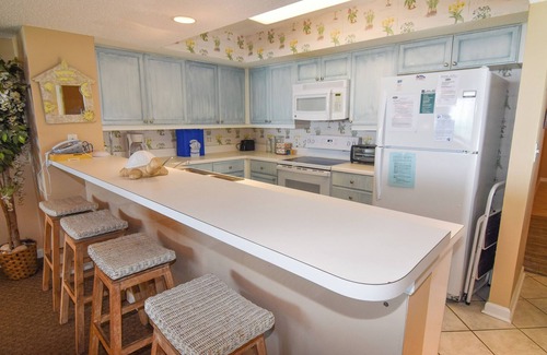 Ocean Drive Condo | Spacious 4 Bedroom Oceanfront. Family fun