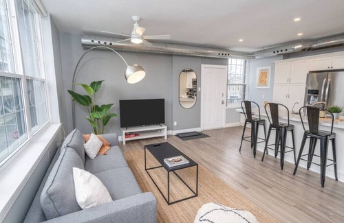 Burlington Apartment | Spacious 4-Bed, 3-Bath Apartments Near Waterfront