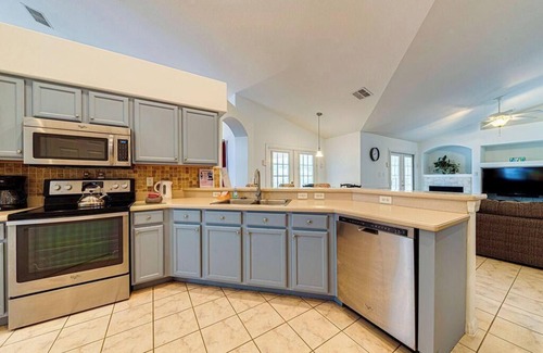 Four Corners Villa | Spacious 4 Bed South Facing Pool Villa Near Disney