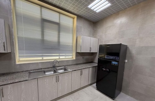 Abu Dhabi Apartment | Spacious 4-bedroom apartment with WiFi, AC in terrific Shakhbout City