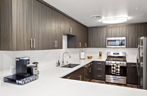 Marina del Rey Apartment | Spacious 4-Bedroom 2BTH Apartment in MDR