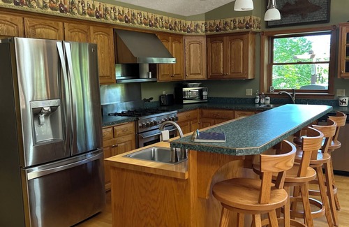 Hayward Cabin | Spacious 4-bedroom cabin in charming Hayward on Windigo Lake