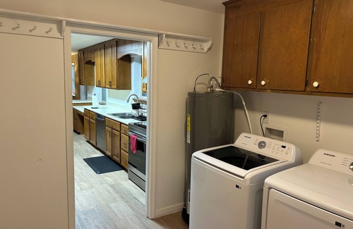 North Northwest Pensacola House | Spacious 4-bedroom house in amazing Pensacola with AC