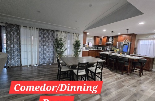 Palmdale House | Spacious 4-bedroom house in wonderful Palmdale with AC