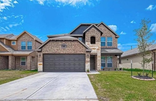 Houston House | Spacious 4-bedroom house in fantastic Houston with WiFi, AC