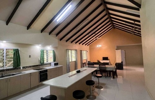 Apia House | Spacious 4-bedroom house in Tiapapata Heights overlooking a beautiful forest