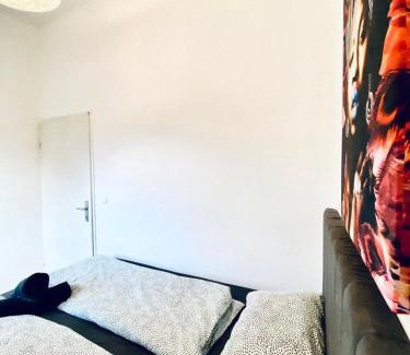 Liesing Apartment | Spacious 4-Bedroom Shared Apartment for Big Groups