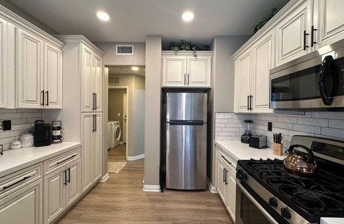 Temecula House | Spacious 4-bedroom townhome with Pool, WiFi, AC in marvelous Murrieta