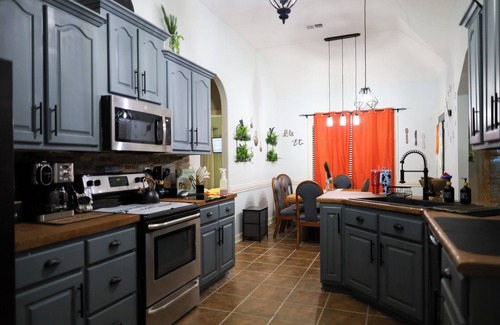 Olive Branch House | Spacious 4-bedroom house in charming Olive Branch with WiFi, AC