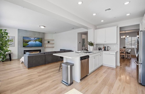 Victorville House | Spacious 4-bedroom house in serene Victorville with WiFi, AC