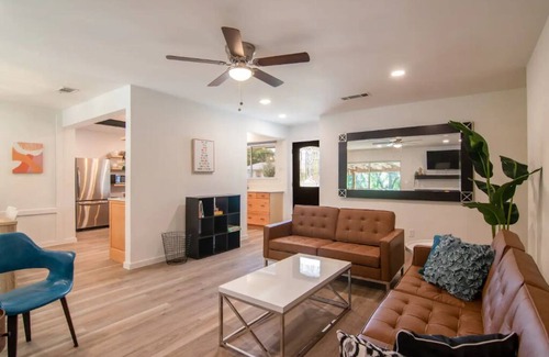 Cedar Park House | Spacious 4 Bedroom with Huge Backyard & Workspaces
