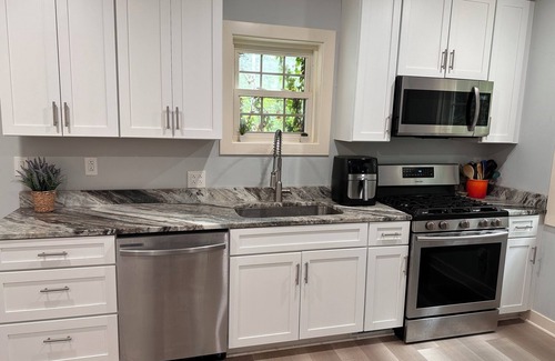 Northeast South Bend House | Spacious 4 Bedroom with Loft in Harter Heights. Walk to Notre Dame!
