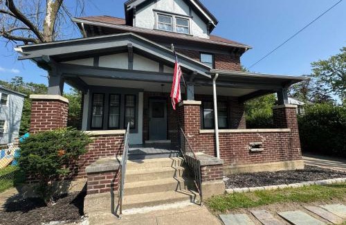 Niagara Falls House | Spacious 4BR 1BA near the Falls
