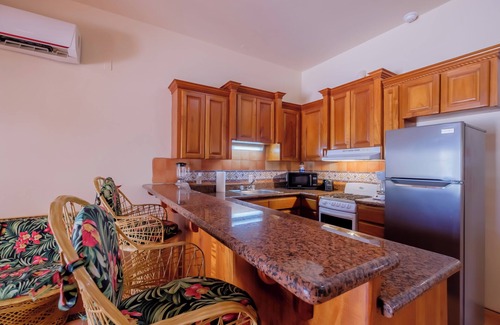 San Pedro Condo | Spacious 4BR Condo w/Sea Views - Great for Groups