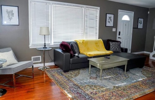 Columbus House | Spacious 4BR Home – Family-Friendly & Great for Work Trips